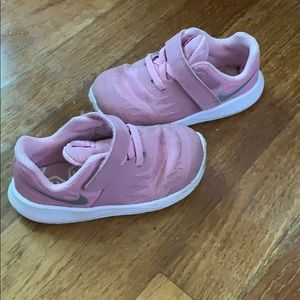 Children’s Pink Nike Shoes size 7